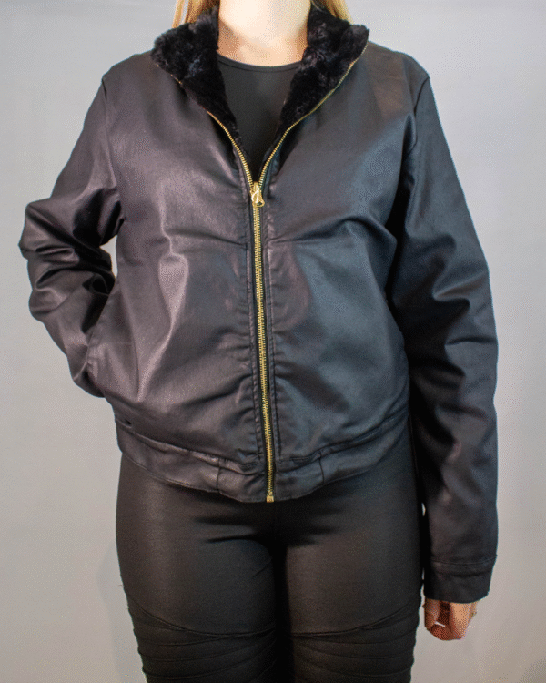 JAQUETA DUPLA FACE PRETO FLOR DE LIS P