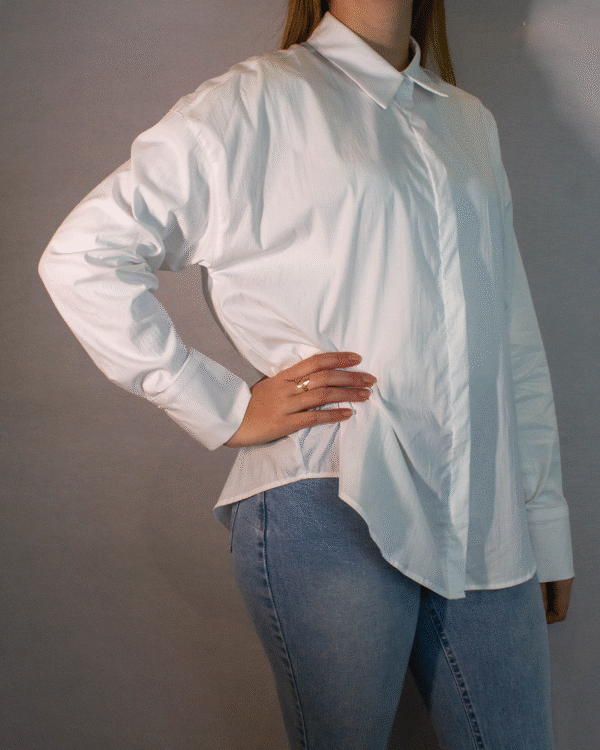 CAMISA SOCIAL FEMININA FLOR DE LIS SOLTA BRANCO G - Imagem 2